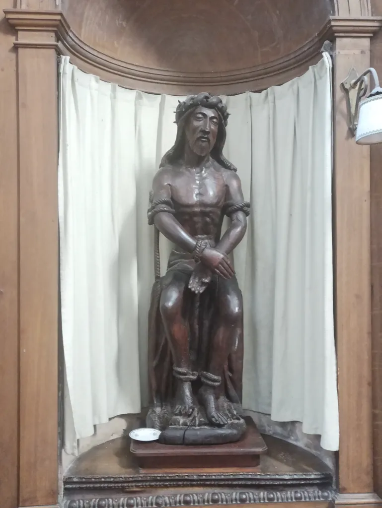 Statue : Christ aux outrages dans la Collégiale Saint-Hildevert de Gournay-en-Bray