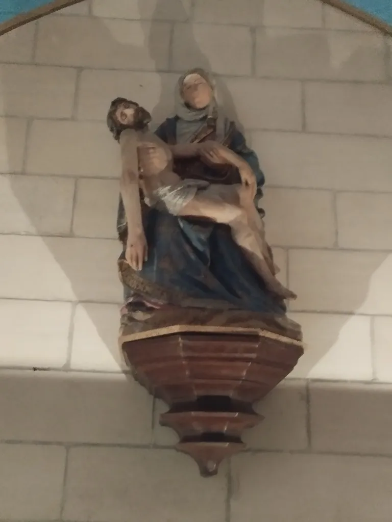Statue : La Vierge à l'Enfant dans l'Église Notre-Dame de Blangy-sur-Bresle