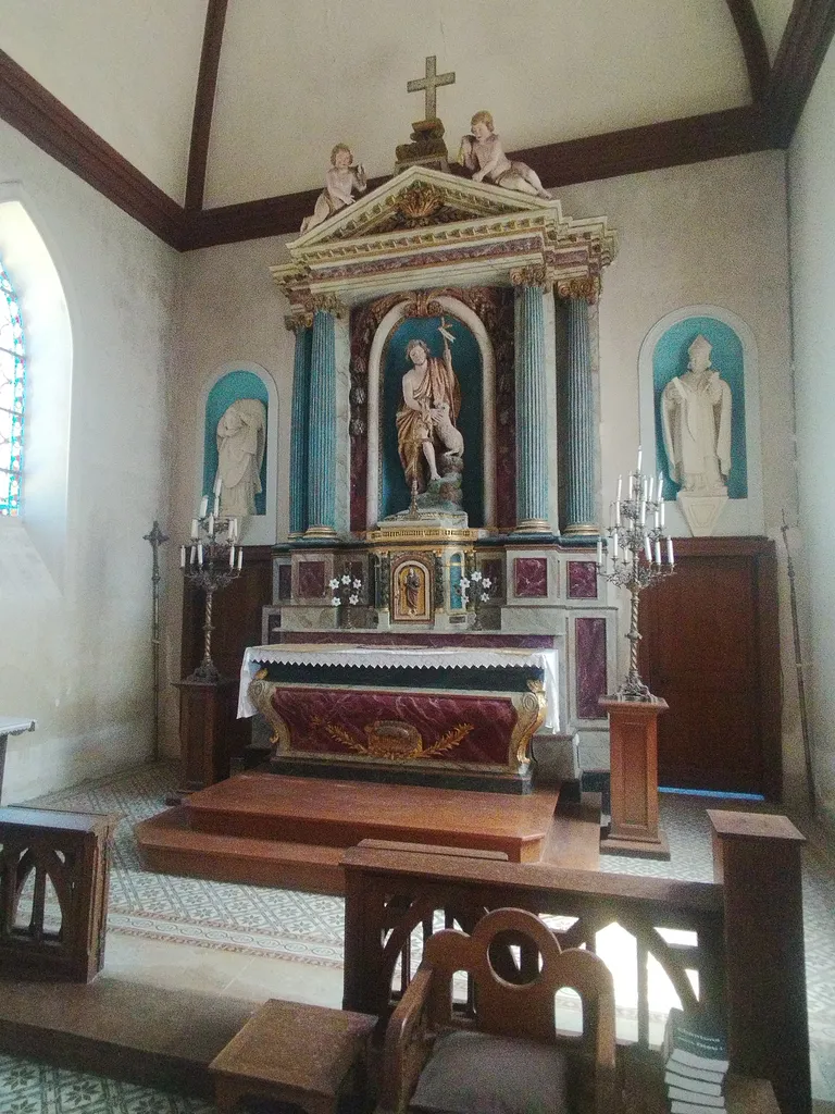 Maître-autel de l'Église Saint-Jean-Baptiste à Harcanville