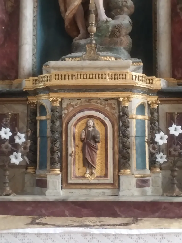 Maître-autel de l'Église Saint-Jean-Baptiste à Harcanville