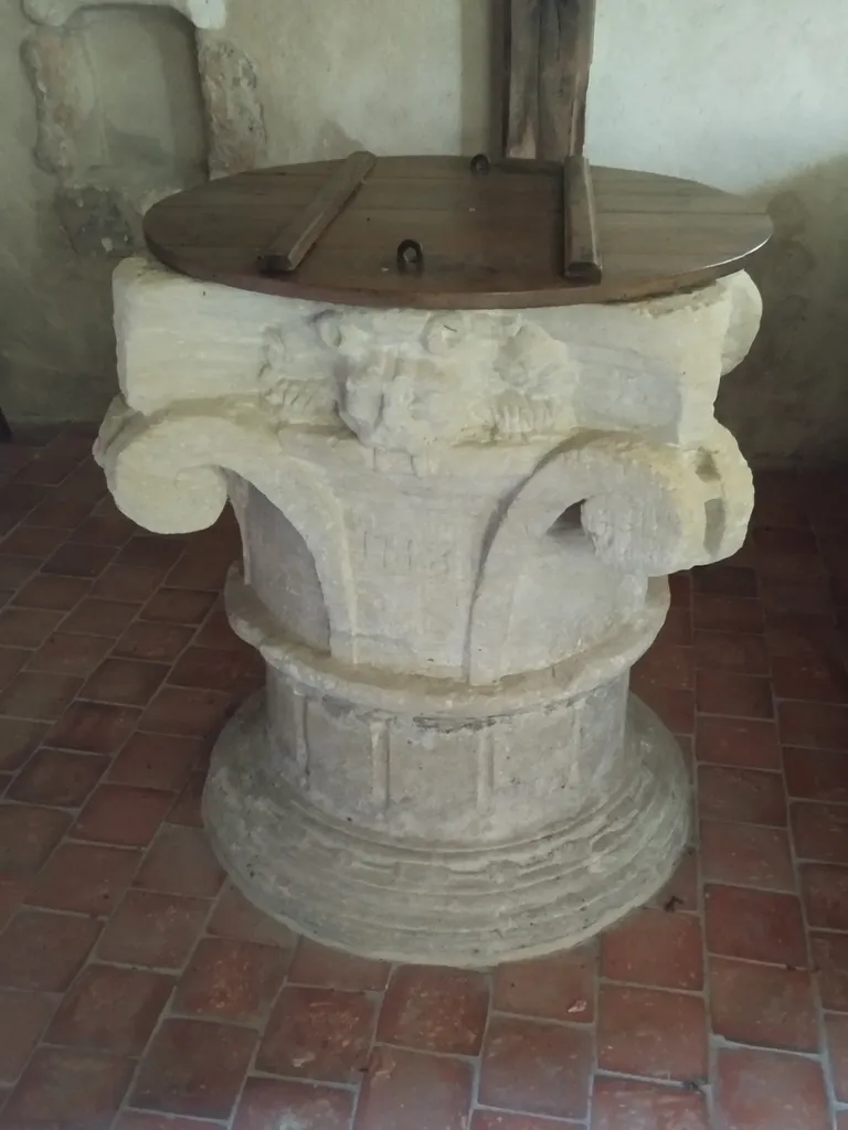 Fonts baptismaux de l'Église Saint-Denis au Hanouard