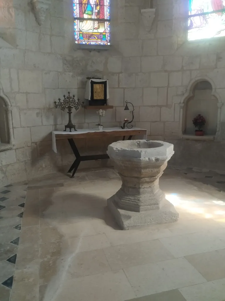Fonts baptismaux de l'Église Saint-Erkonwald à Gonfreville-l'Orcher