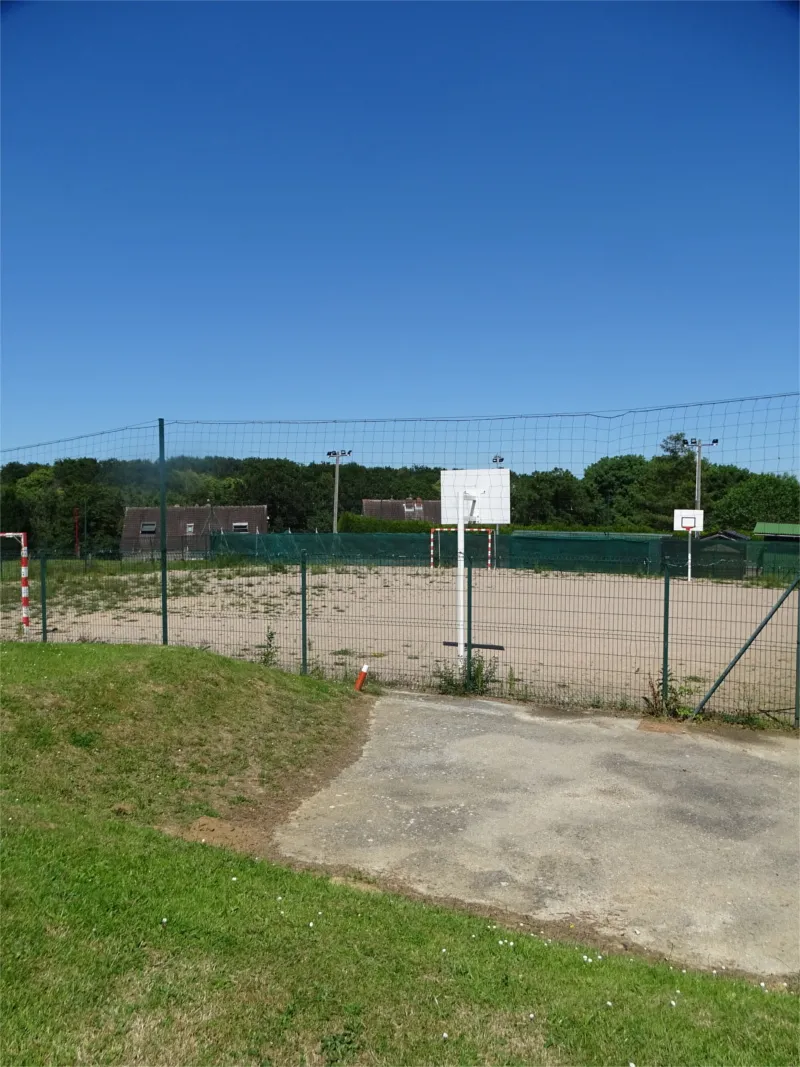 Terrain Multisports de Quévreville-la-Poterie