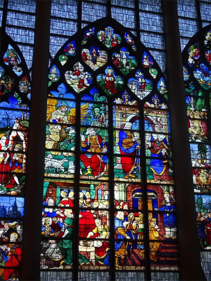 Vitrail Baie 2 : Sainte-Anne dans l'église Sainte-Jeanne-d'Arc de Rouen