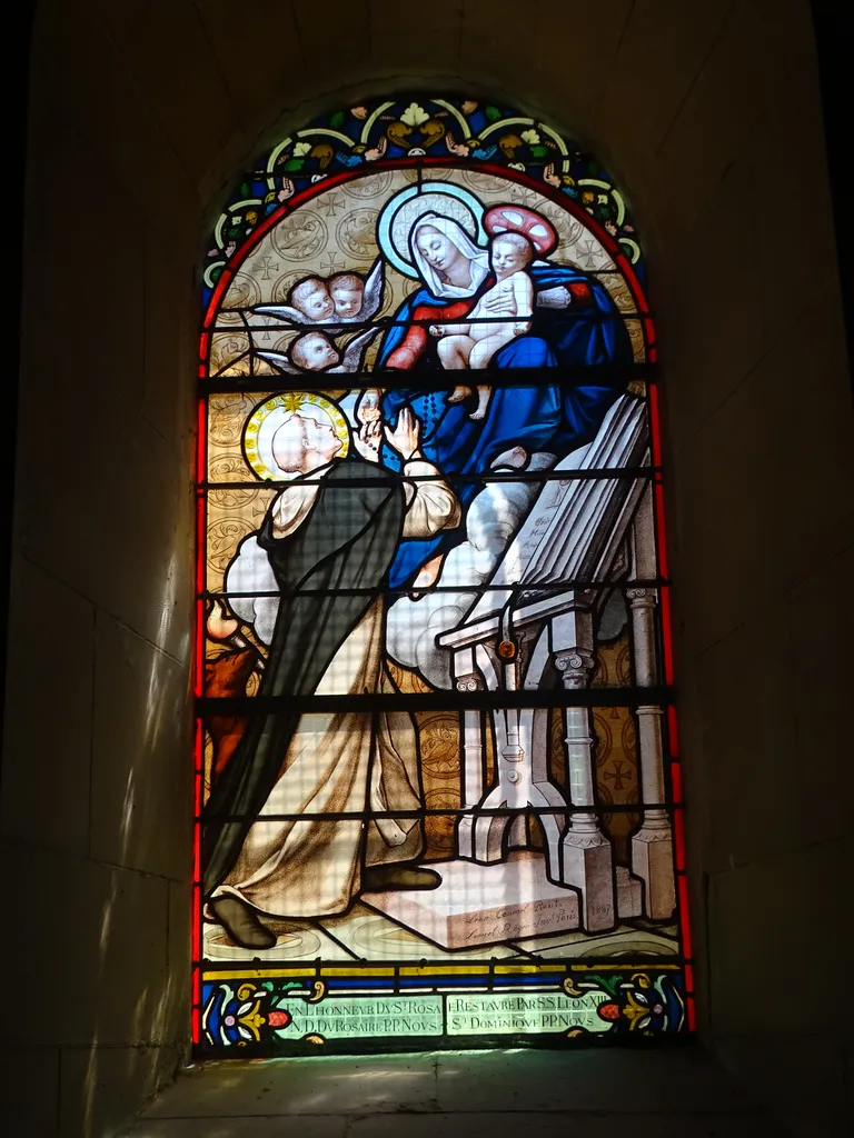 Vitrail Baie 24 : St Rosaire dans l'Église Notre-Dame d'Étretat