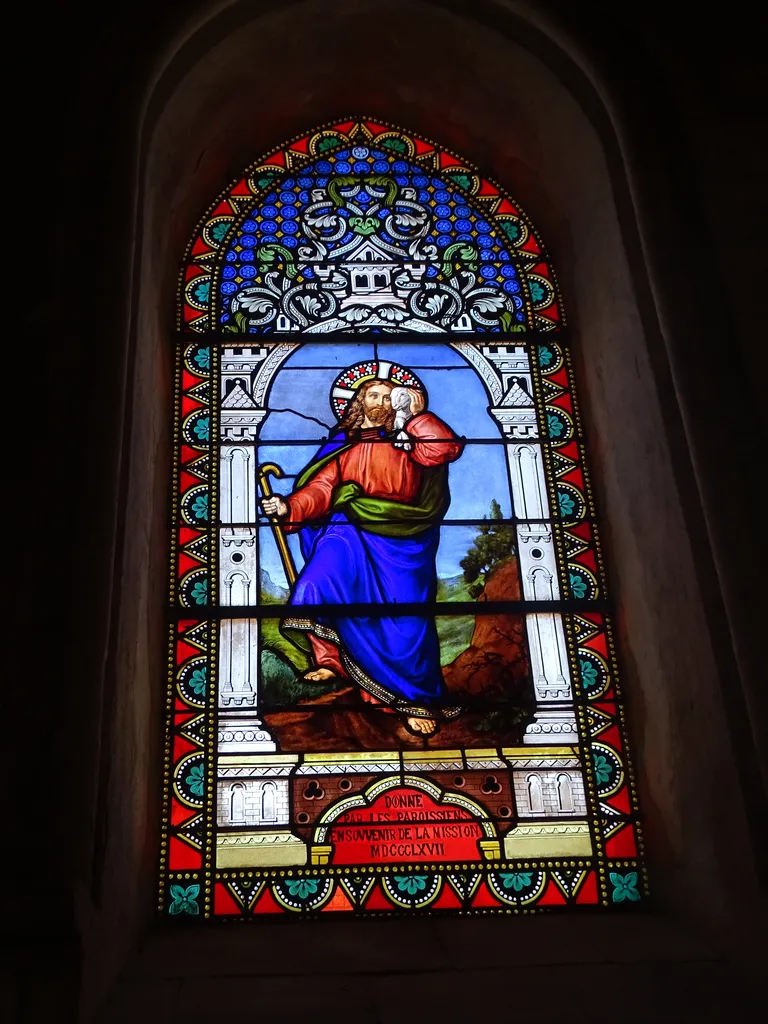 Vitrail Baie 9 : Le Bon Pasteur dans l'Église Notre-Dame d'Étretat