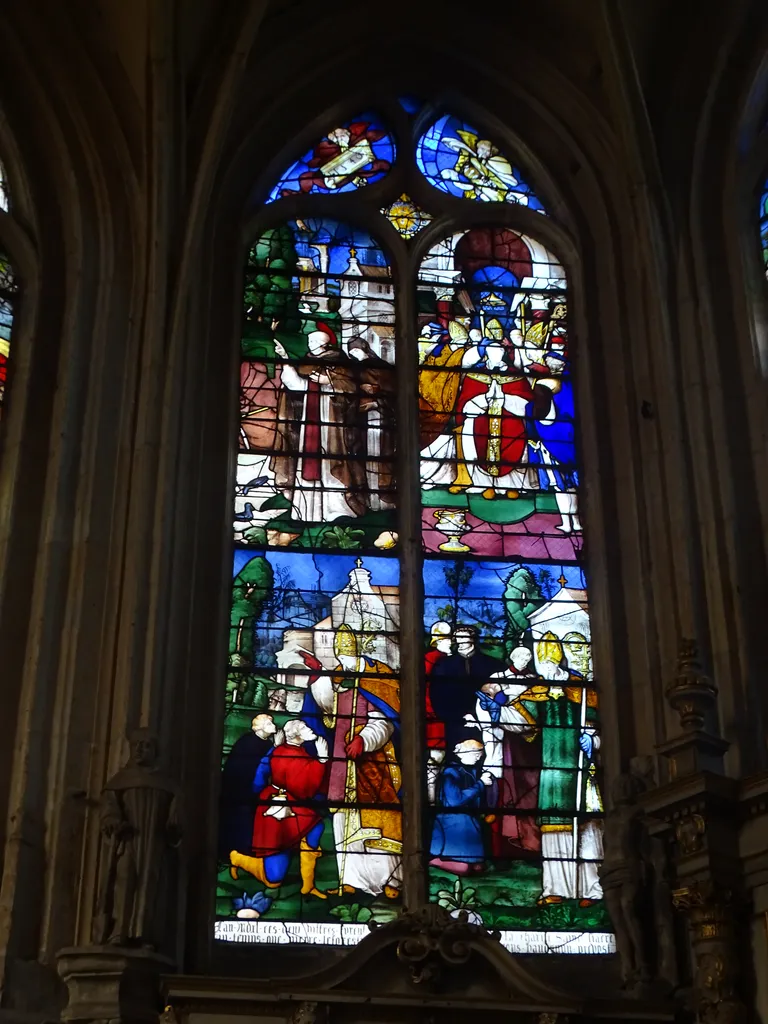 Vitrail Baie 9 : Vie de Saint-Paterne dans l'Église Saint-Patrice de Rouen