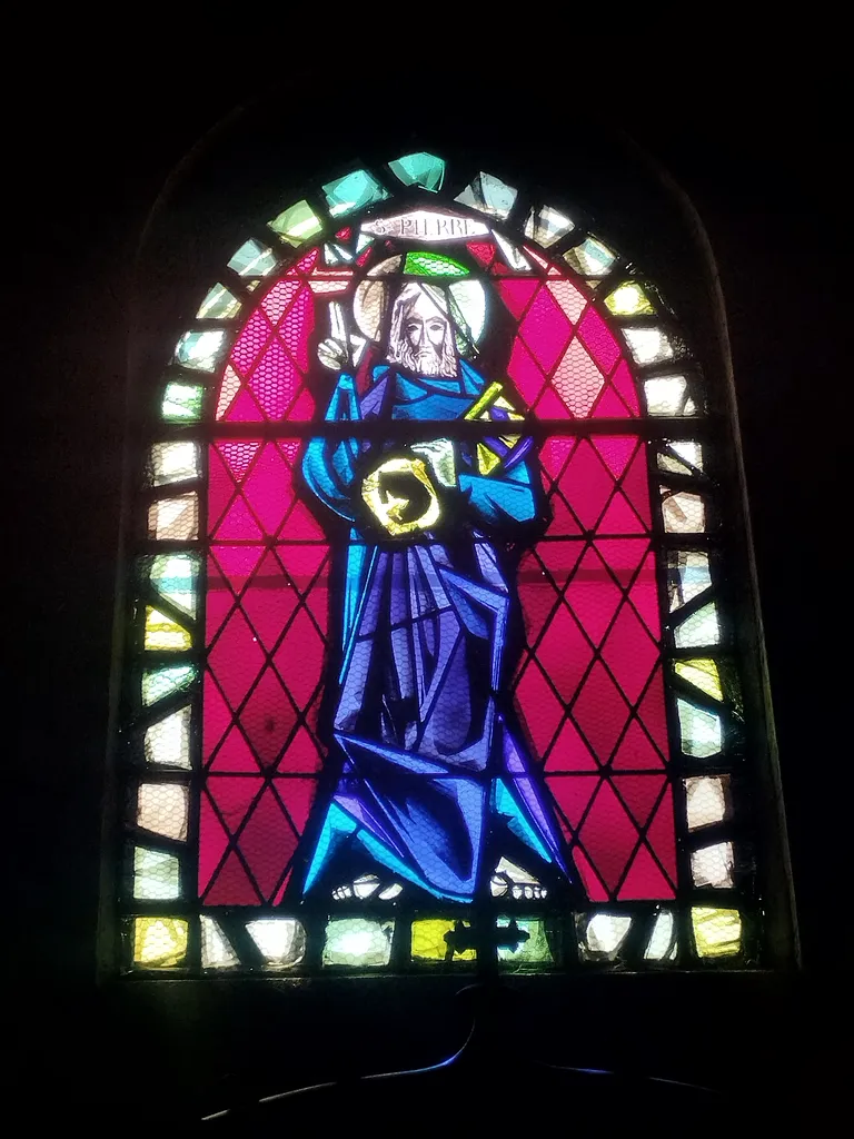 Vitrail Baie 10 : St-Pierre dans l'Église Notre-Dame de Blangy-sur-Bresle