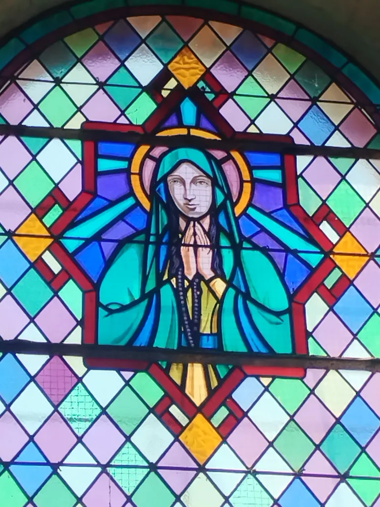 Vitrail Baie 6 dans l'Église Saint-Léger à Saint-Léger-aux-Bois