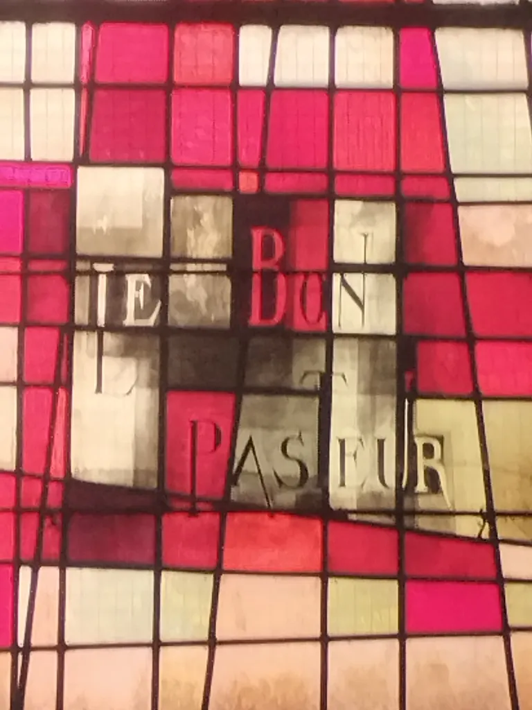 Vitrail Baie 11 : Le Bon Pasteur dans l'Église Notre-Dame à Campneuseville