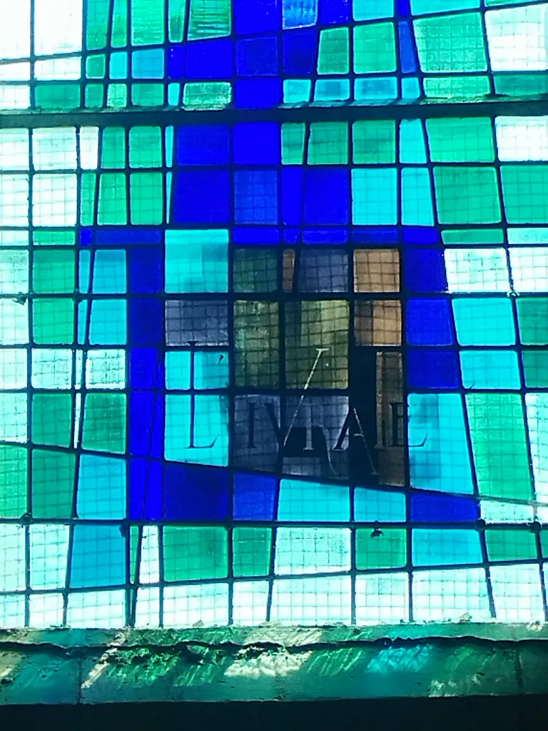 Vitrail Baie 12 : L'ivraie dans l'Église Notre-Dame à Campneuseville