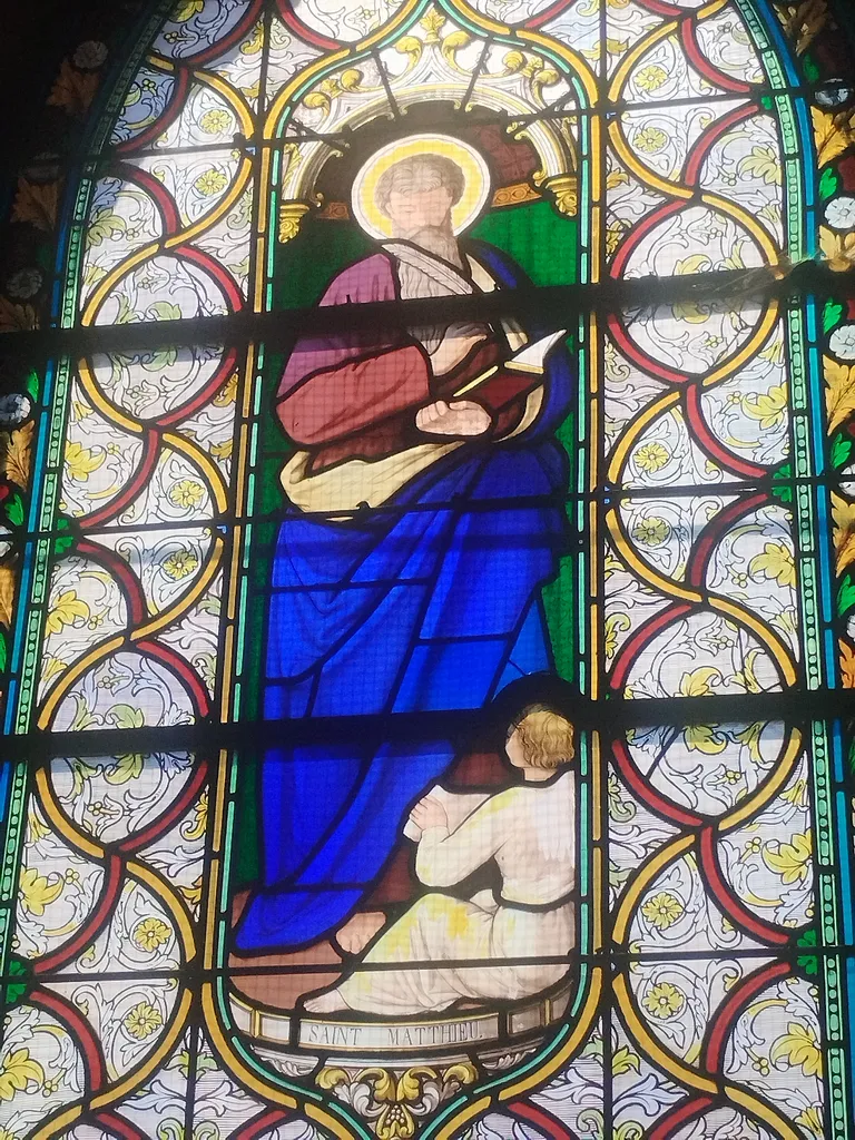 Vitrail Baie 2 : Saint-Matthieu dans l'Église Saint-Jean-Baptiste d'Harcanville