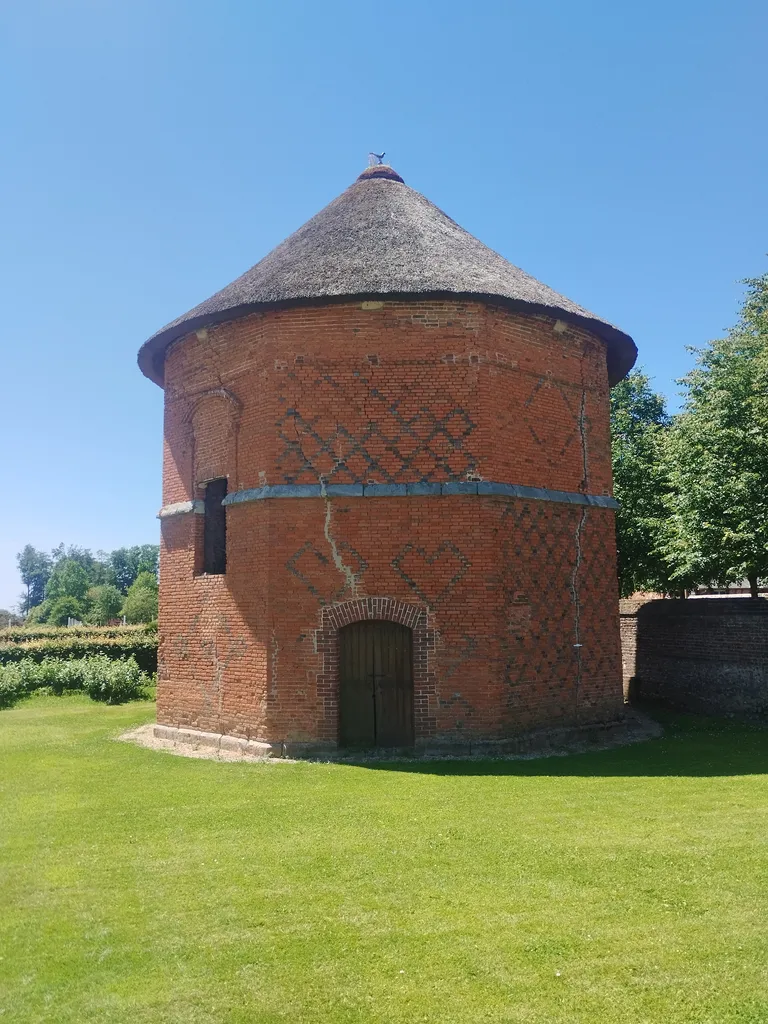 Colombier du Château de Galleville à Doudeville