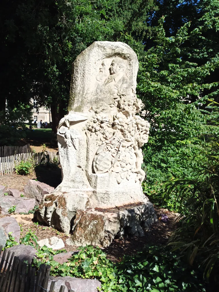 Monument Frédéric et Eustache Bérat à Rouen