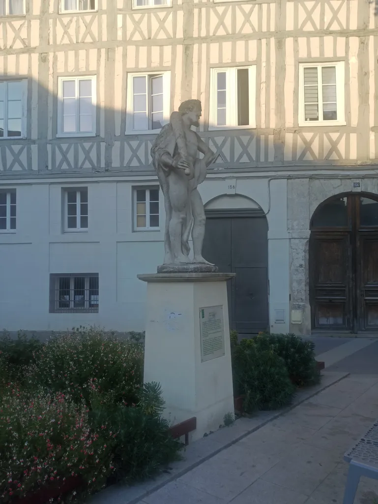 Statue d'Henri IV à l'antique à Rouen