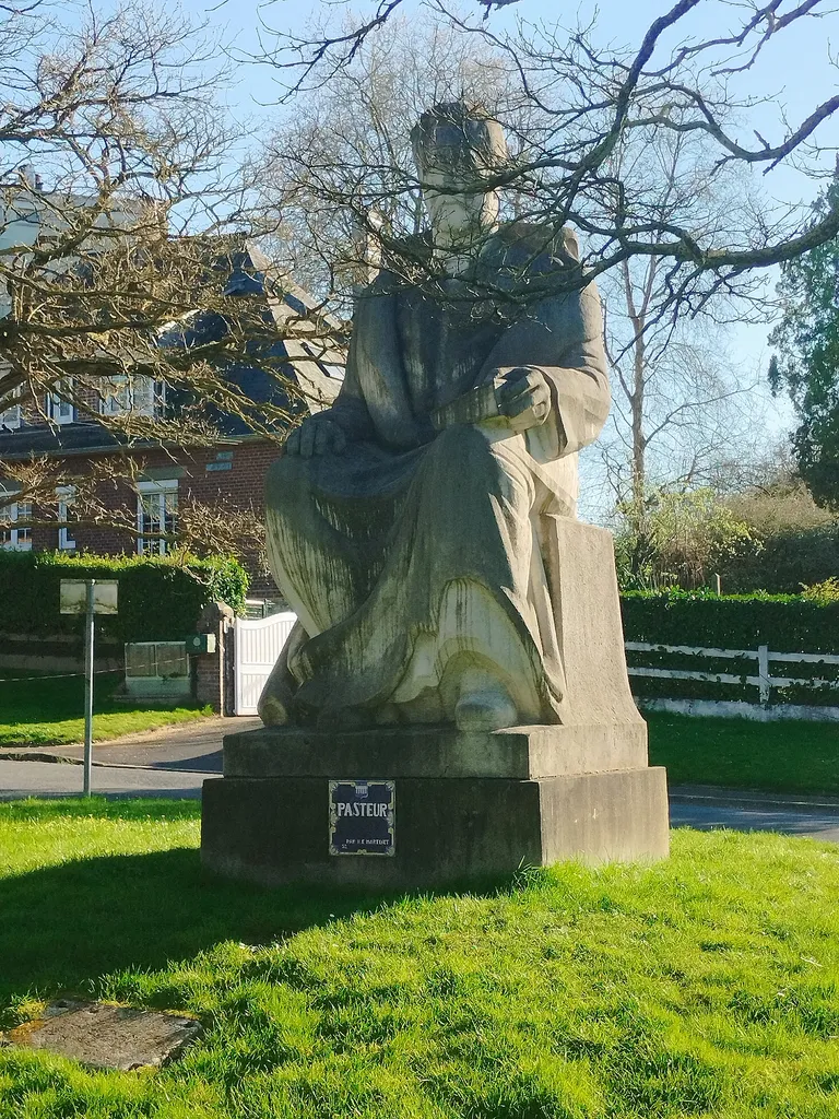 Statue de Louis Pasteur à Barentin