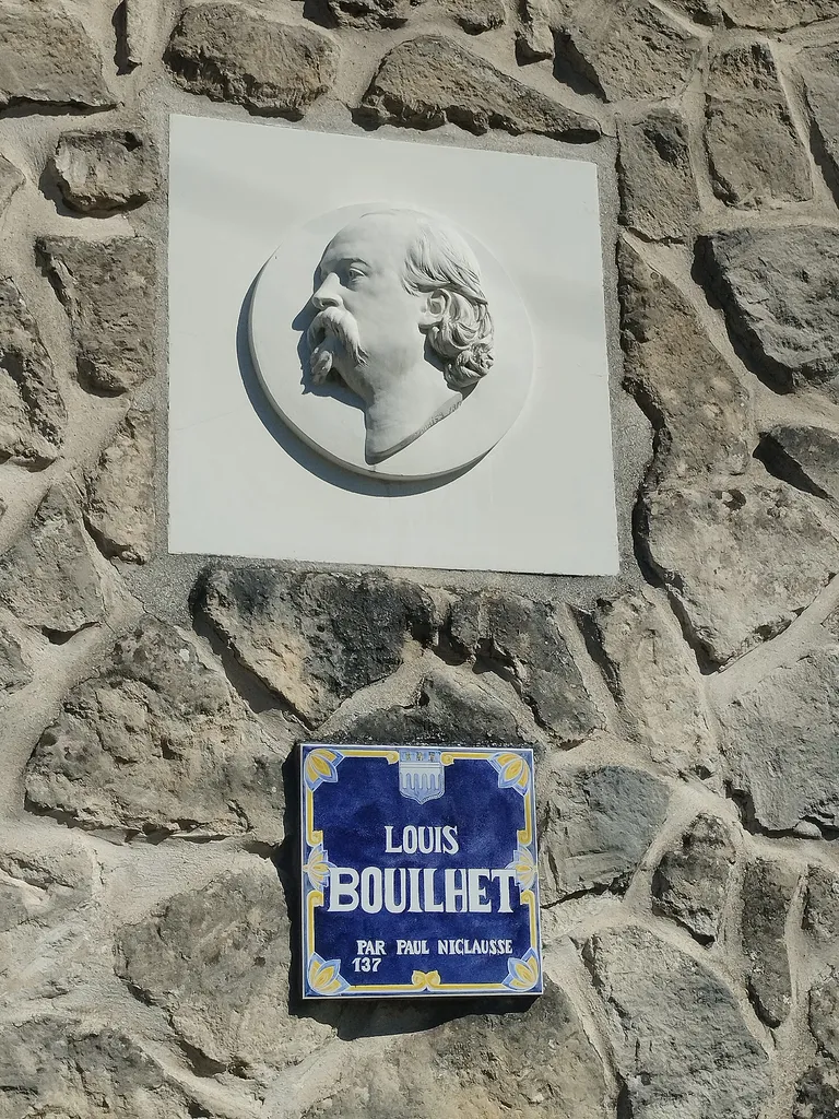 Médaillon de Louis-Hyacinthe Bouilhet à Barentin