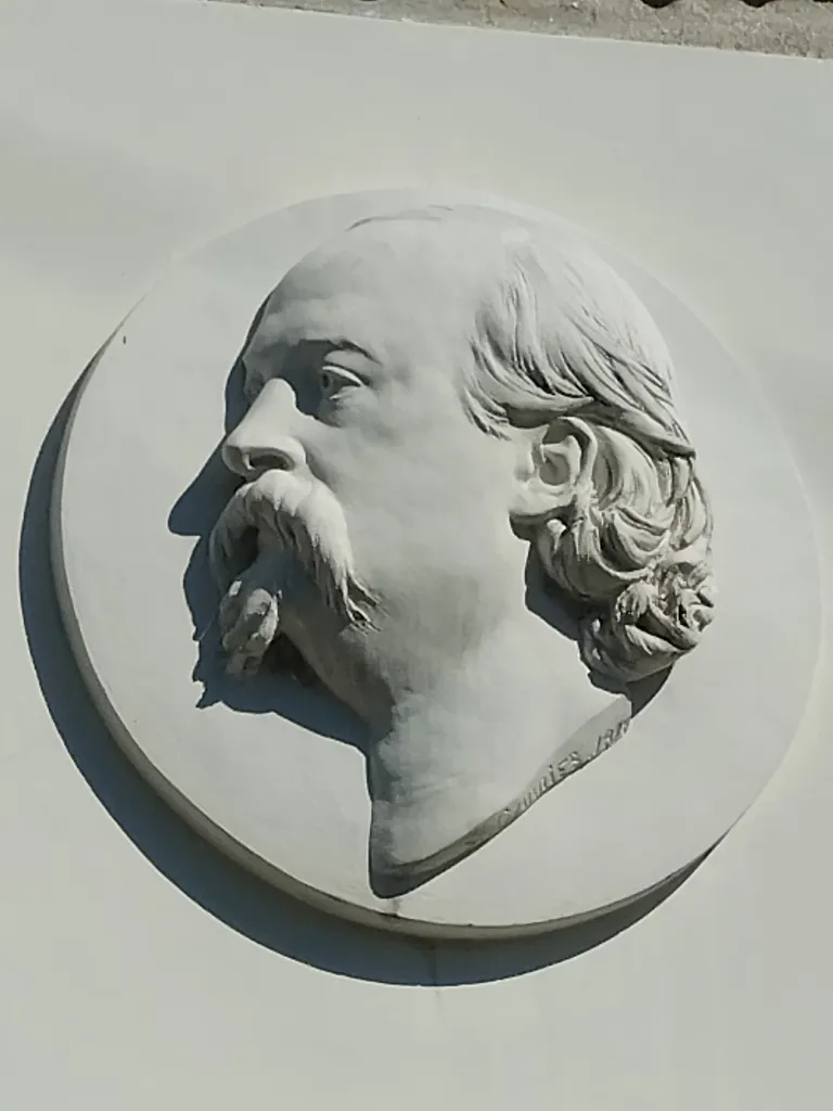 Médaillon de Louis-Hyacinthe Bouilhet à Barentin