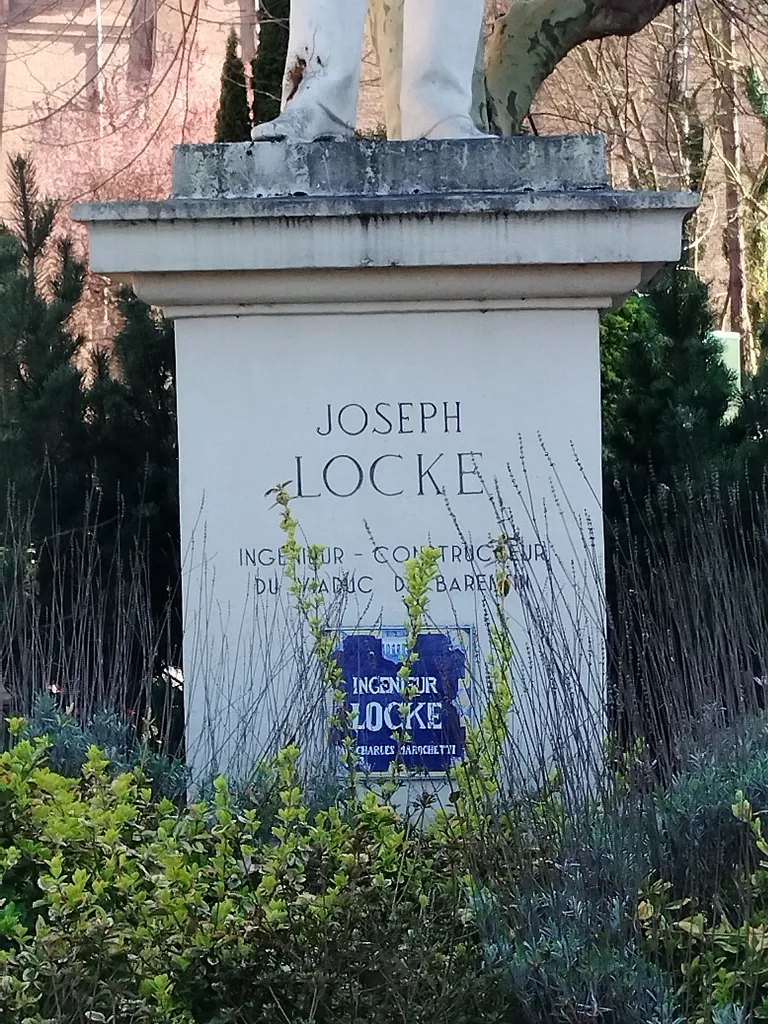 Statue de Joseph Locke à Barentin