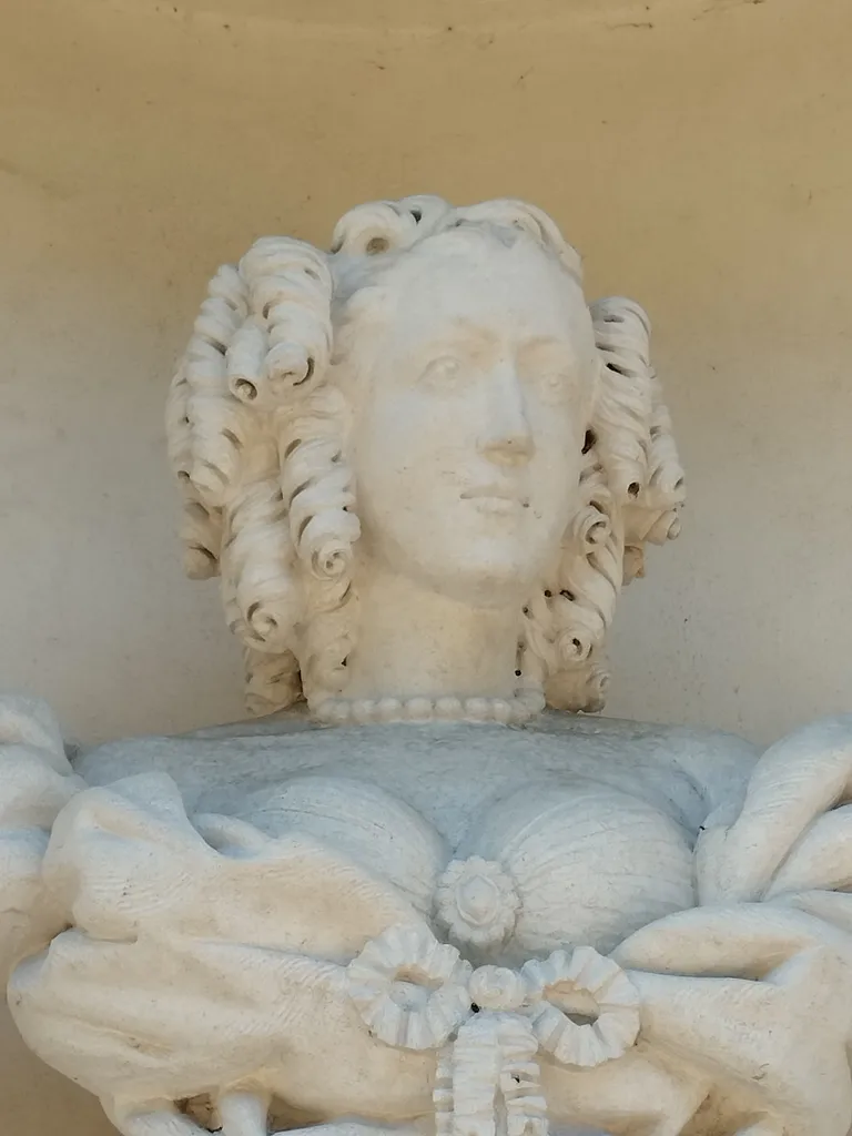 Buste de Madame de Sévigné à Barentin