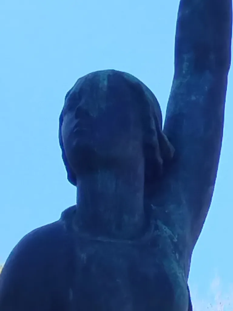 Statue de Cérès à Barentin